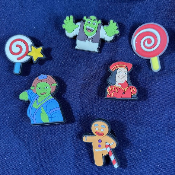 6 Shrek Croc Giblets Charms Cartoon Movie Decorate Disney Fun Unique - Picture 1 of 3